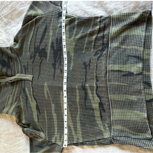 Altarid State mock neck camo shirt size medium - Picture 10 of 10